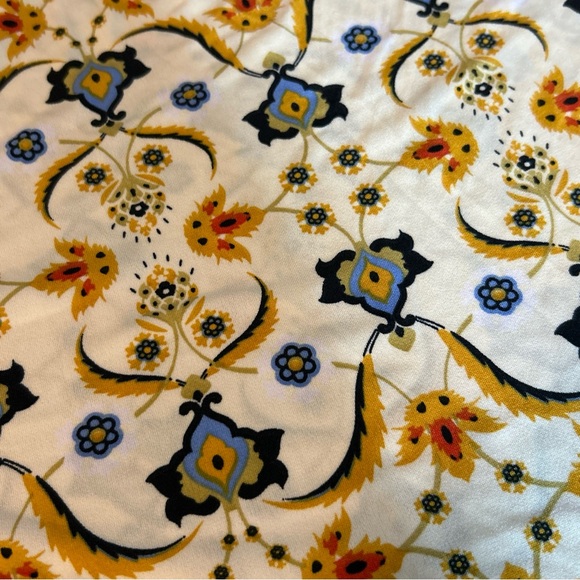 LuLaRoe Irma Multi Colored Blouse Size XS NWT - Picture 9 of 9